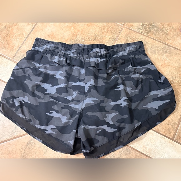 Athleta - Black Camo Shorts - Picture 4 of 7